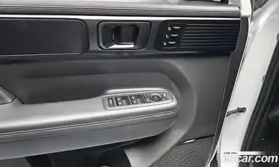 Hyundai Santa Fe 2025 2.5 Автомат в Москве № 119472, миниатюра 8