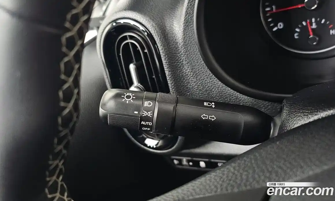 Kia Morning 2021 1.0 Автомат в Москве № 121223, фото 16