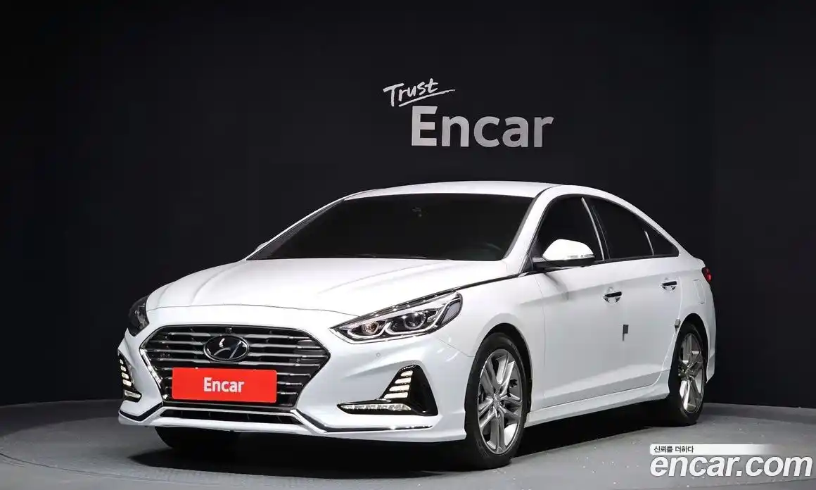 Hyundai Sonata 2019 2.0 Автомат в Москве № 123044, фото 16
