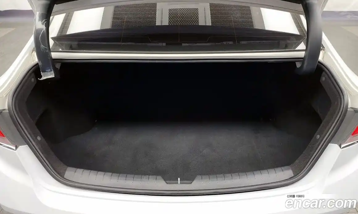 Hyundai Sonata 2019 2.0 Автомат в Москве № 123044, фото 17