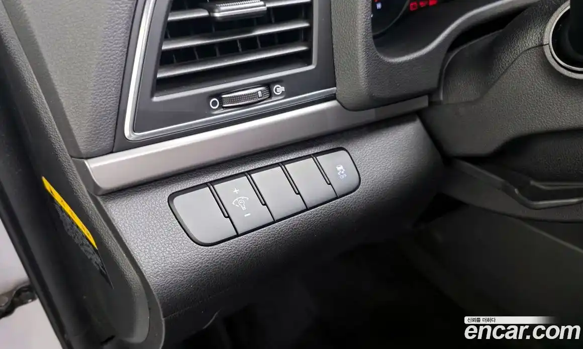 Hyundai Avante 2016 1.6 Автомат в Москве № 125363, фото 20