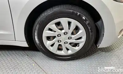 Hyundai Avante 2016 1.6 Автомат в Москве № 125363, миниатюра 8