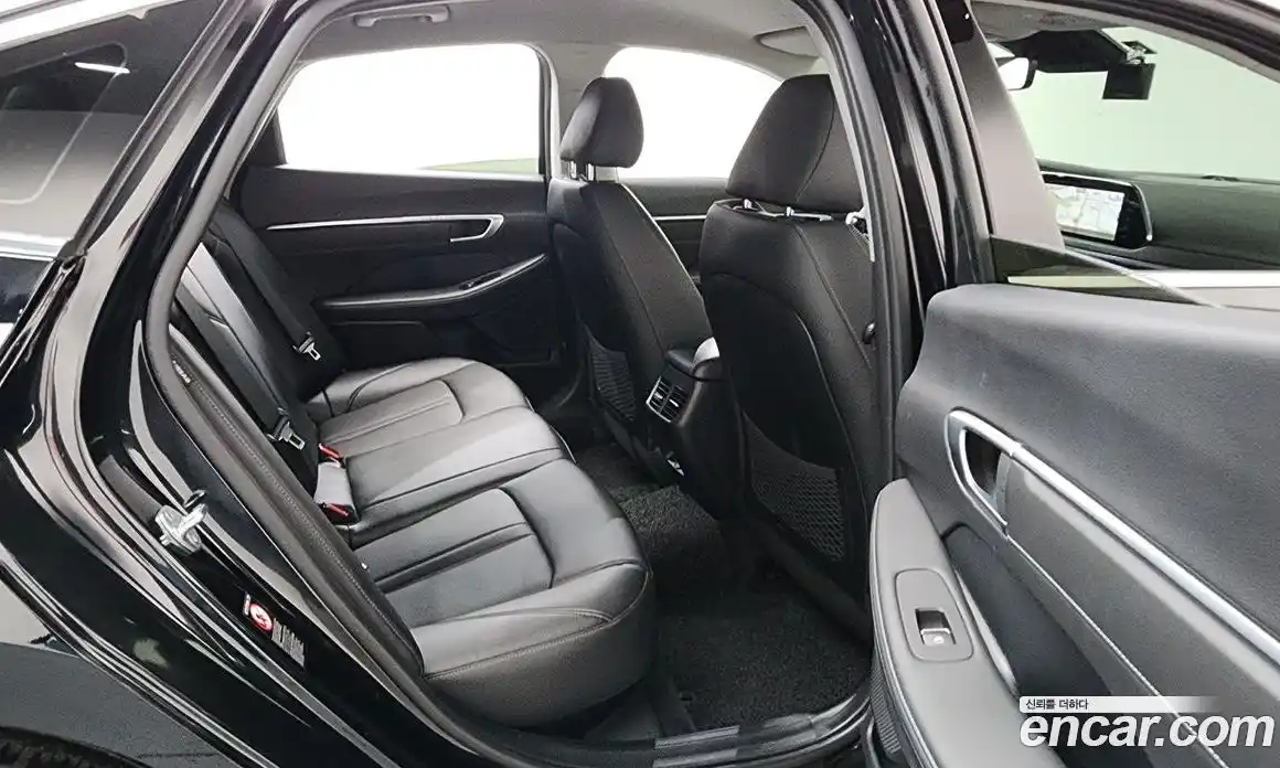 Hyundai Sonata 2022 2.0 Автомат в Москве № 125510, фото 20