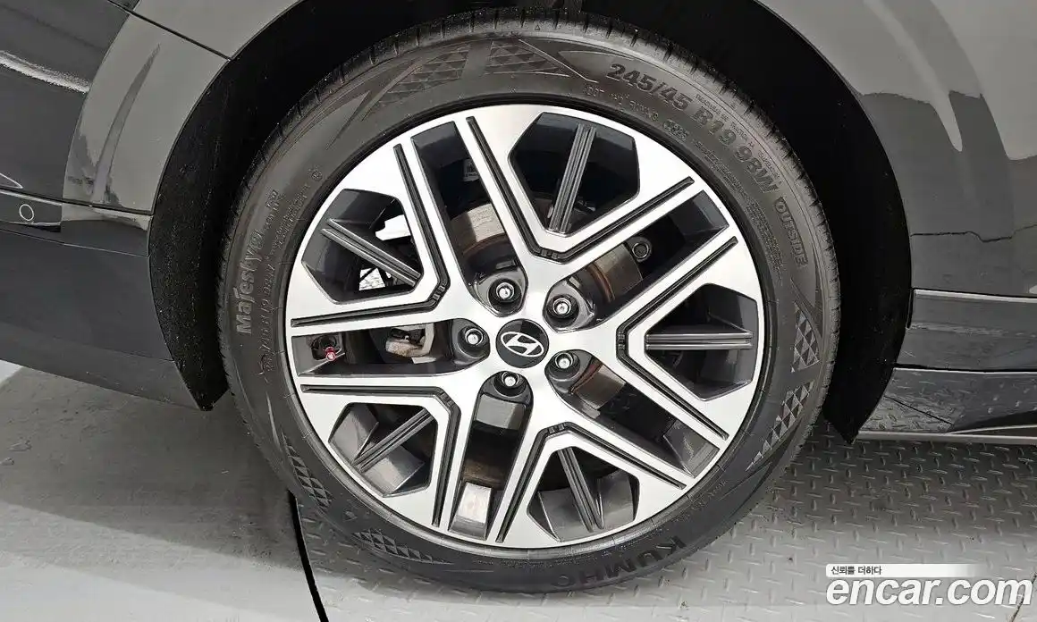 Hyundai Grandeur 2023 2.5 Автомат в Москве № 125731, фото 3