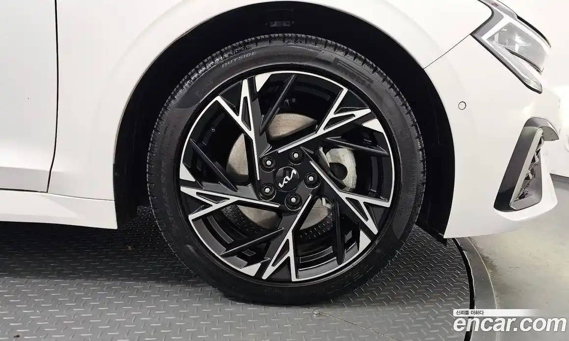 Kia K5 2025 1.6 Автомат в Москве № 128763, фото 11