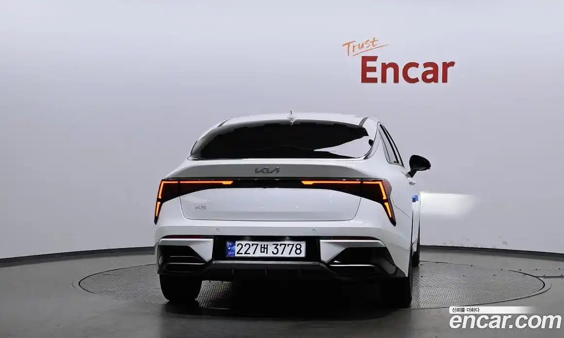 Kia K5 2025 1.6 Автомат в Москве № 128763, фото 3