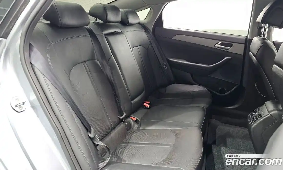 Hyundai Sonata 2015 2.0 Автомат в Москве № 130745, фото 13