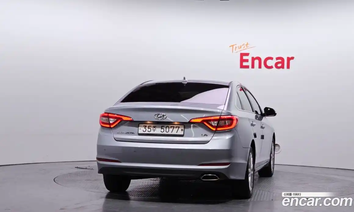 Hyundai Sonata 2015 2.0 Автомат в Москве № 130745, фото 4
