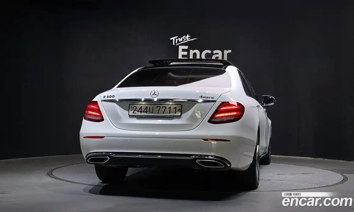 Mercedes-Benz E-Class 2017 2.0 Автомат в Москве № 148988, фото 14