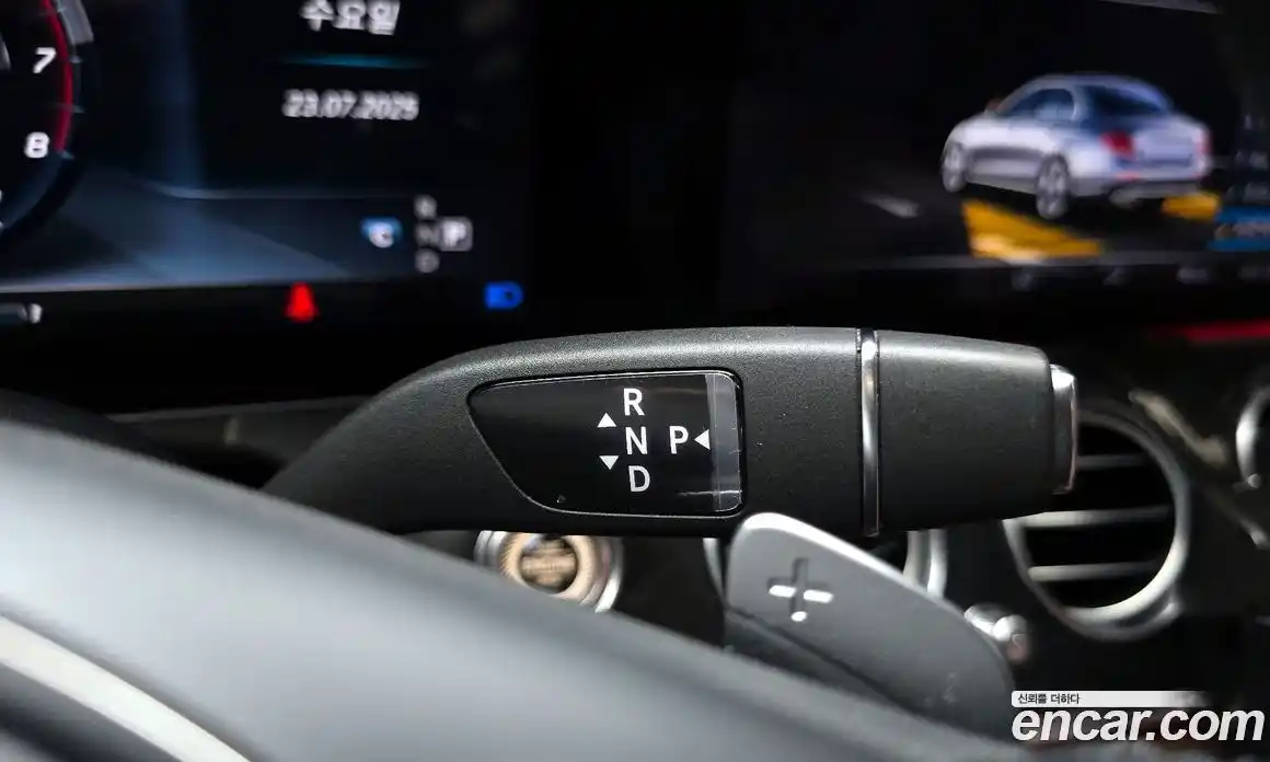 Mercedes-Benz E-Class 2017 2.0 Автомат в Москве № 148988, фото 20