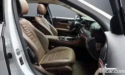 Mercedes-Benz E-Class 2017 2.0 Автомат в Москве № 148988, миниатюра 4