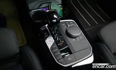 BMW 1-Series 2024 2.0 Автомат в Москве № 153618, миниатюра 9