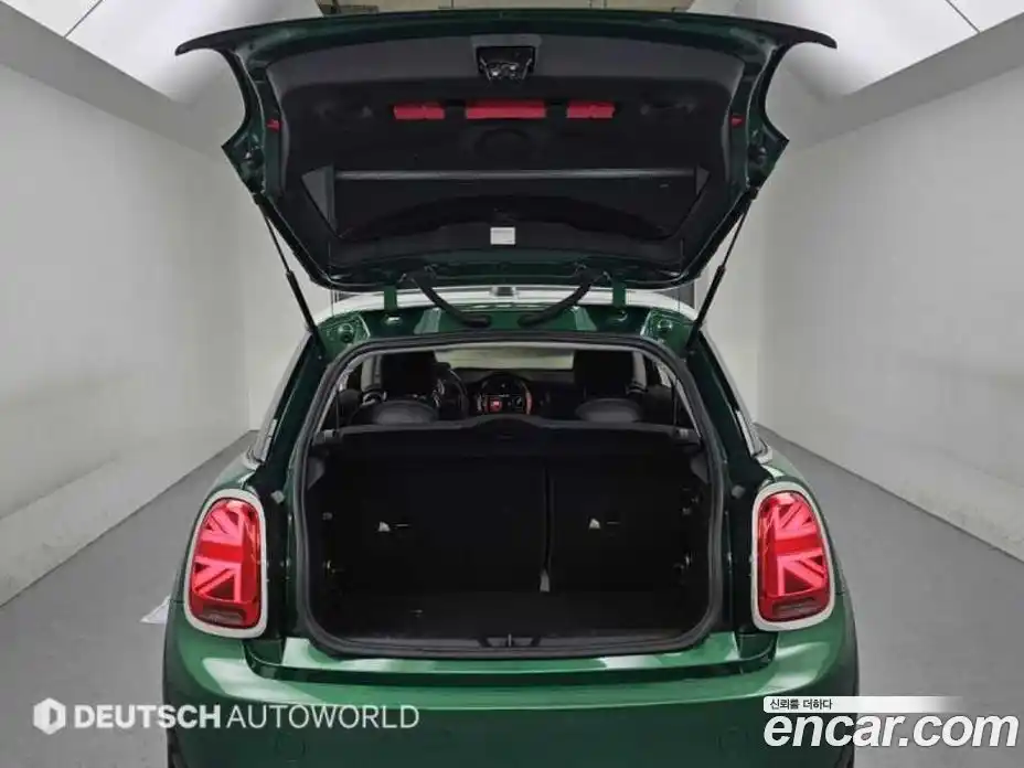 Mini Cooper 2020 1.5 Автомат в Москве № 154200, фото 20