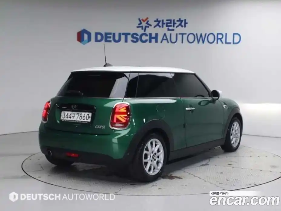 Mini Cooper 2020 1.5 Автомат в Москве № 154200, фото 2