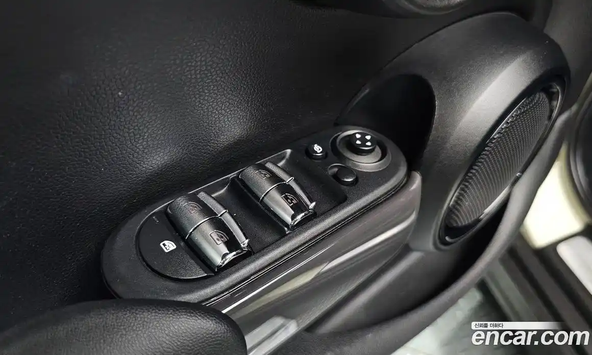 Mini Cooper 2016 1.5 Автомат в Москве № 156082, фото 4