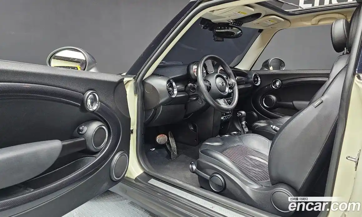 Mini Cooper 2013 1.6 Автомат в Москве № 156186, фото 20