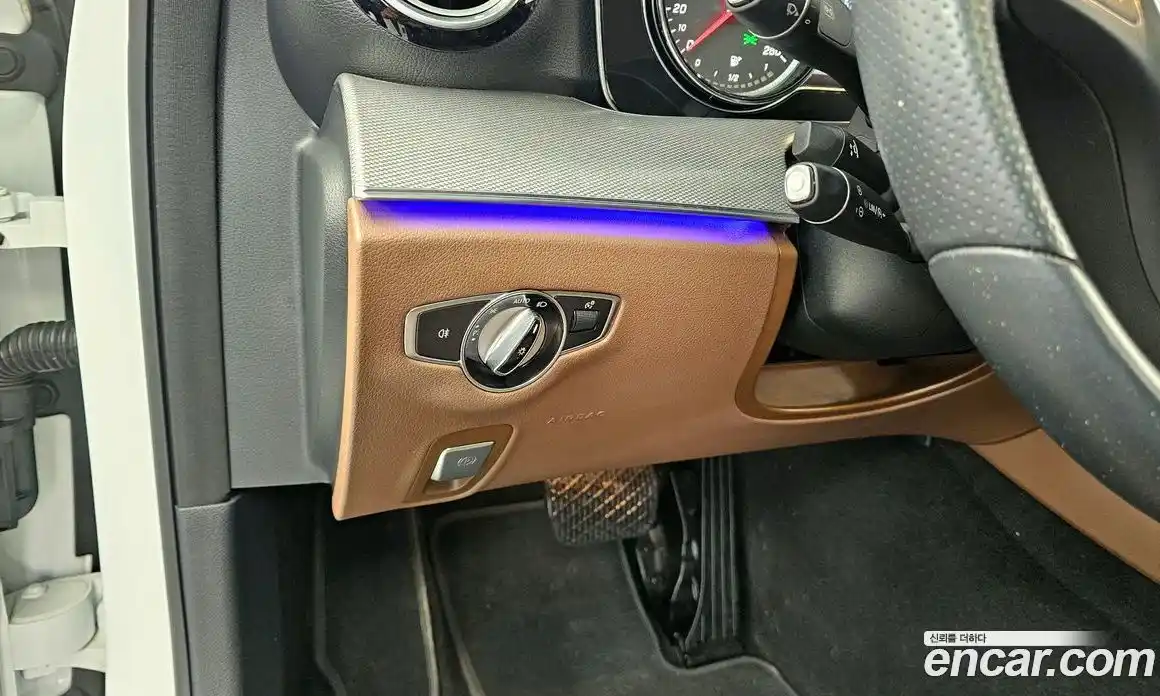 Mercedes-Benz E-Class 2018 2.0 Автомат в Москве № 161577, фото 19