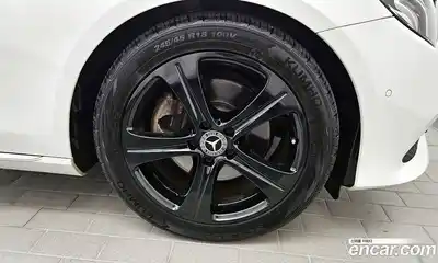 Mercedes-Benz E-Class 2018 2.0 Автомат в Москве № 161577, миниатюра 2