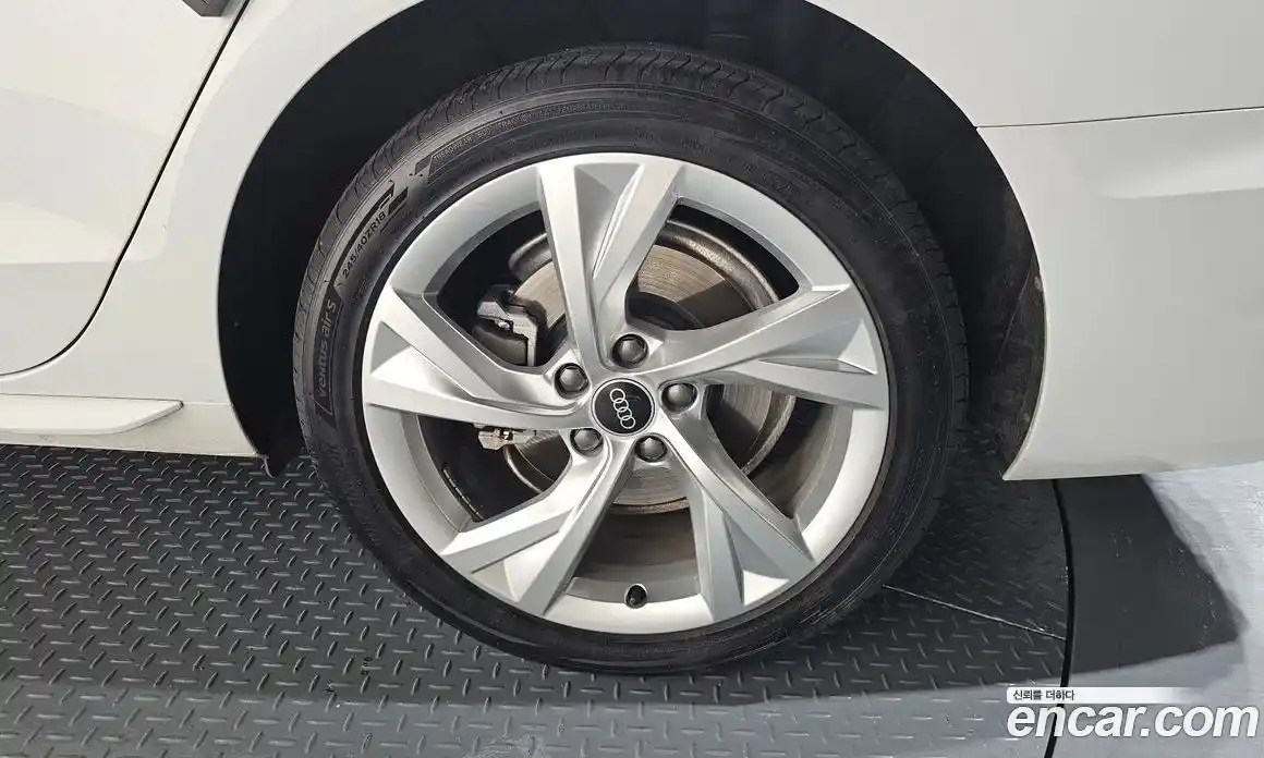 Audi A4 2021 2.0 Автомат в Москве № 163269, фото 5