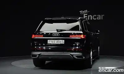 Audi Q7 2020 3.0 Автомат в Москве № 163907, миниатюра 2