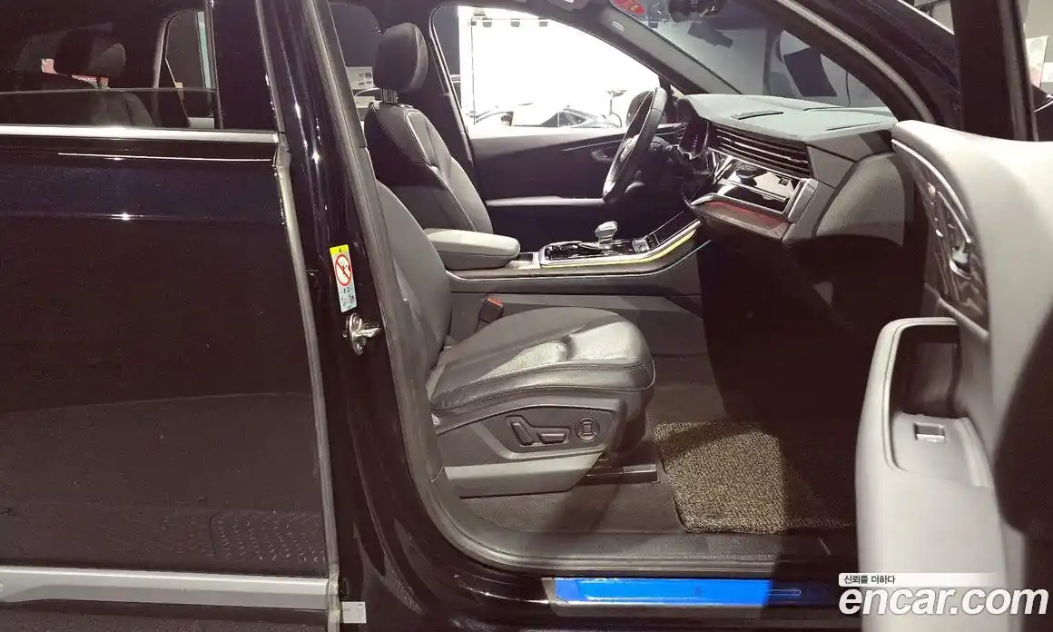 Audi Q7 2020 3.0 Автомат в Москве № 163907, фото 3