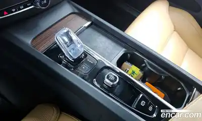 Volvo XC60 2022 2.0 Автомат в Москве № 164368, миниатюра 4