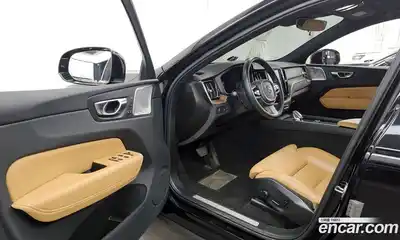 Volvo XC60 2022 2.0 Автомат в Москве № 164368, миниатюра 10