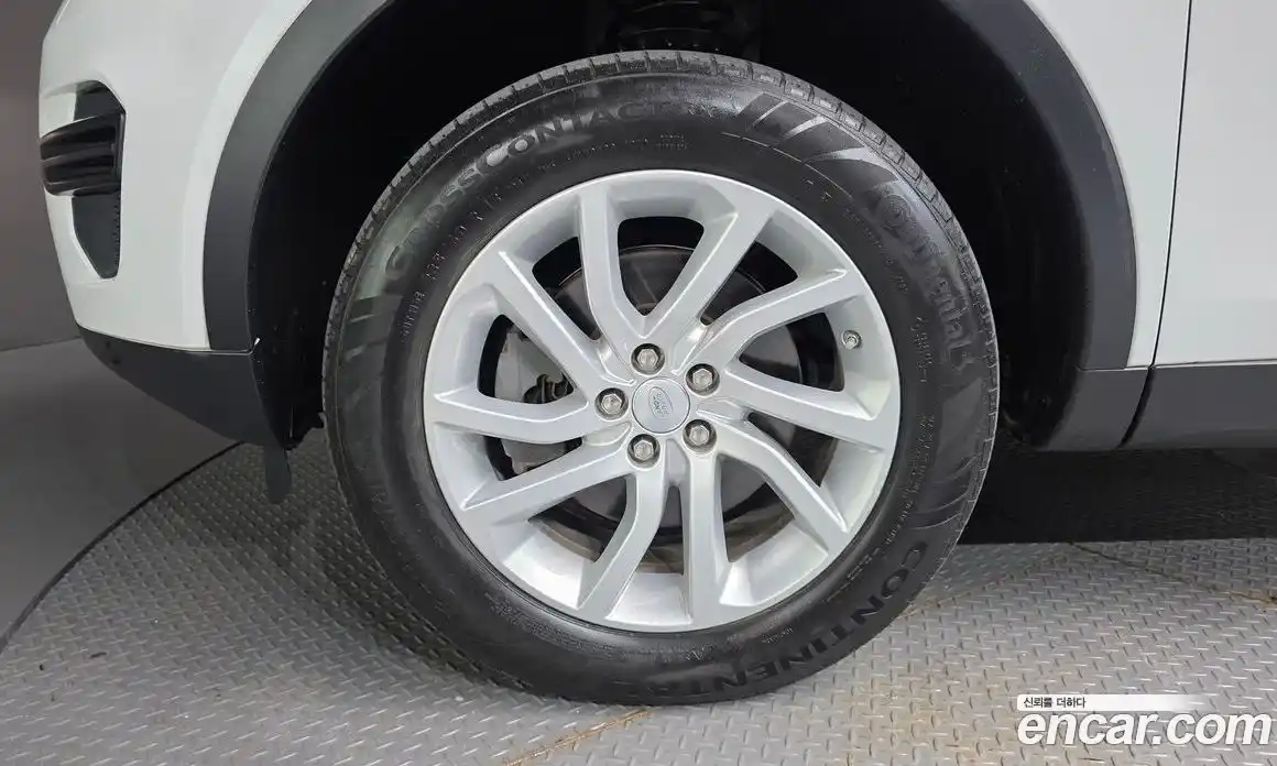 Land Rover Discovery Sport 2019 2.0 Автомат в Москве № 166308, фото 11