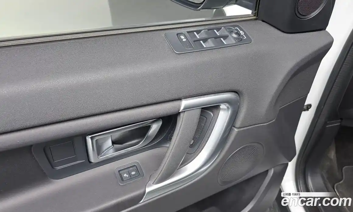 Land Rover Discovery Sport 2019 2.0 Автомат в Москве № 166308, фото 15