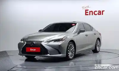 Lexus ES, 2019