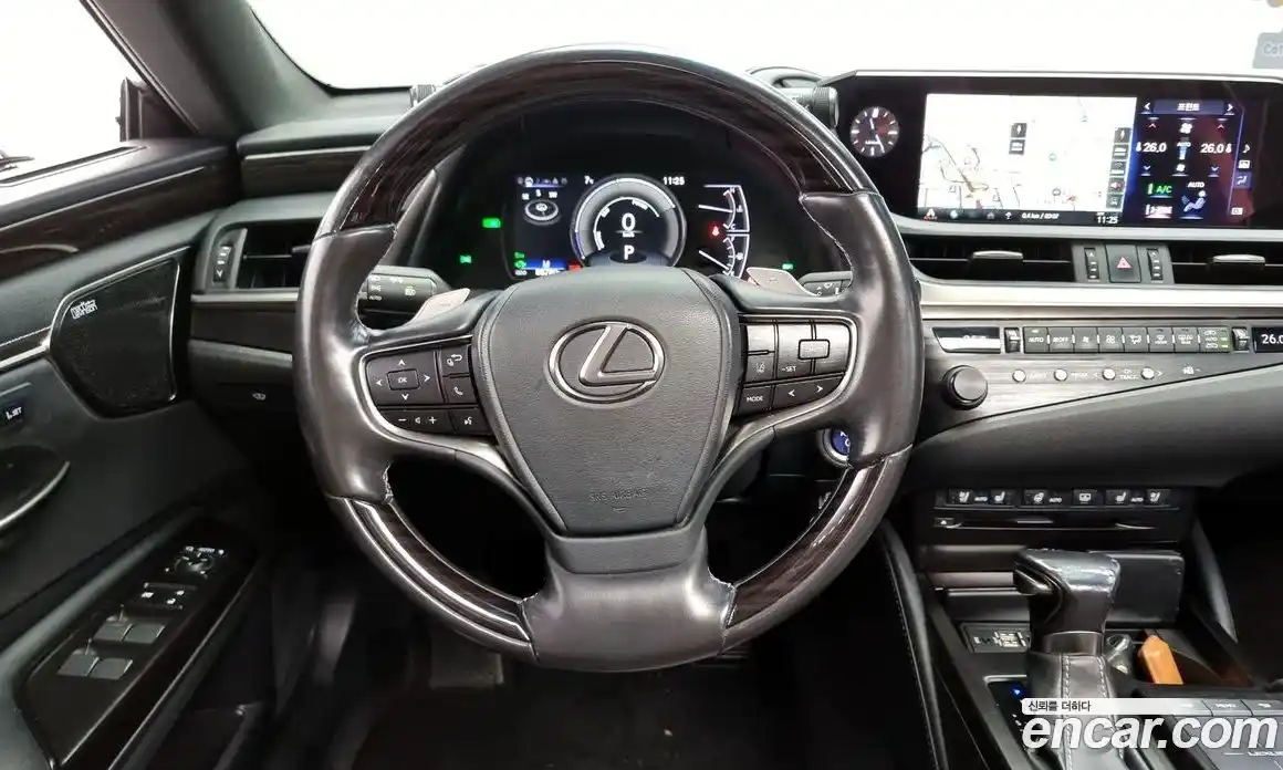 Lexus ES 2019 2.5 Автомат в Москве № 168189, фото 13
