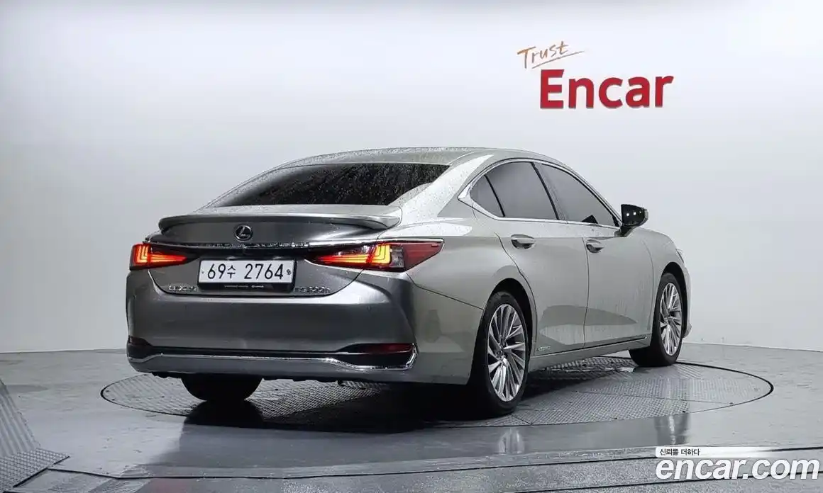 Lexus ES 2019 2.5 Автомат в Москве № 168189, фото 15