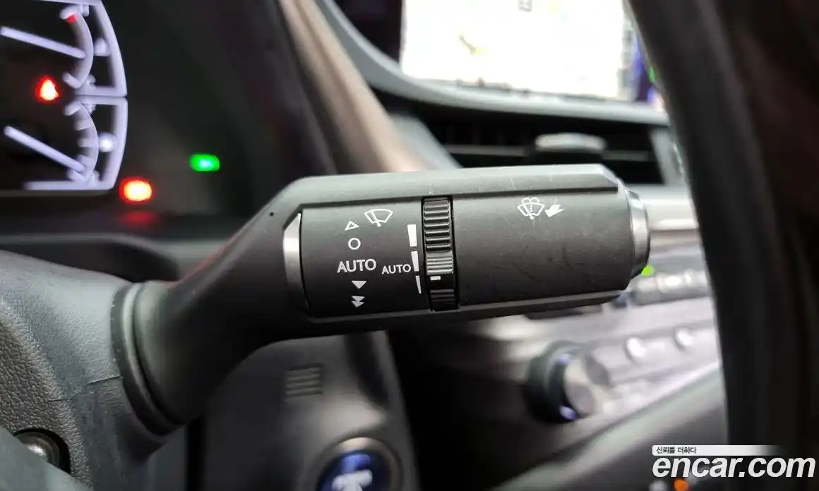 Lexus ES 2019 2.5 Автомат в Москве № 168189, фото 6