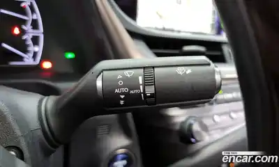 Lexus ES 2019 2.5 Автомат в Москве № 168189, миниатюра 6