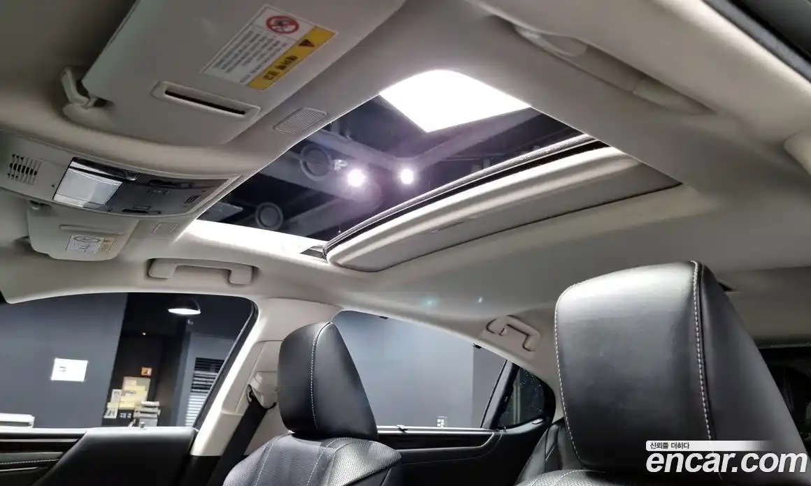 Lexus ES 2019 2.5 Автомат в Москве № 168189, фото 8