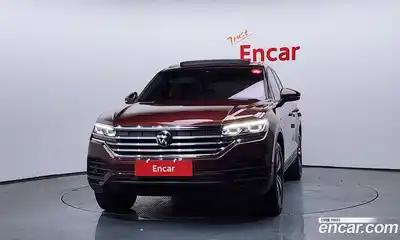 Volkswagen Touareg 2023 3.0 Автомат в Москве № 168530, миниатюра 3