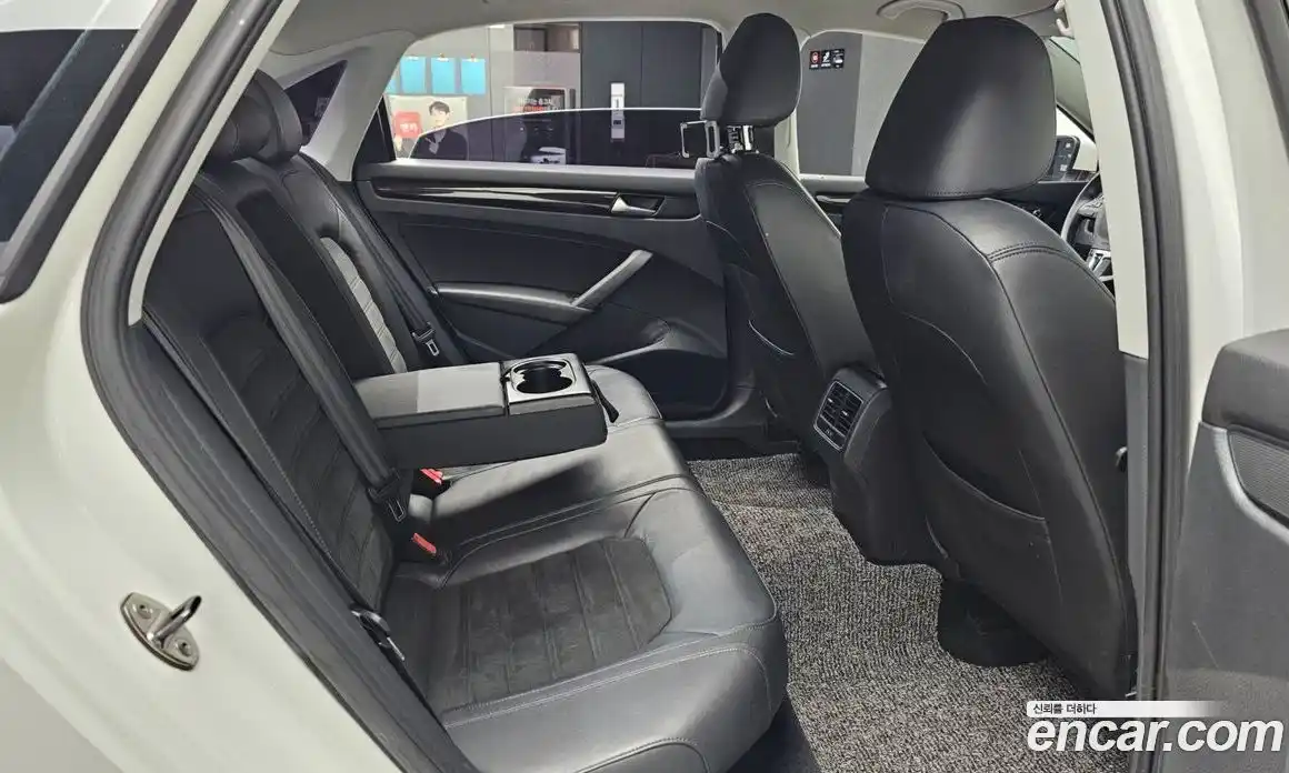 Volkswagen Passat 2014 2.0 Автомат в Москве № 168857, фото 1