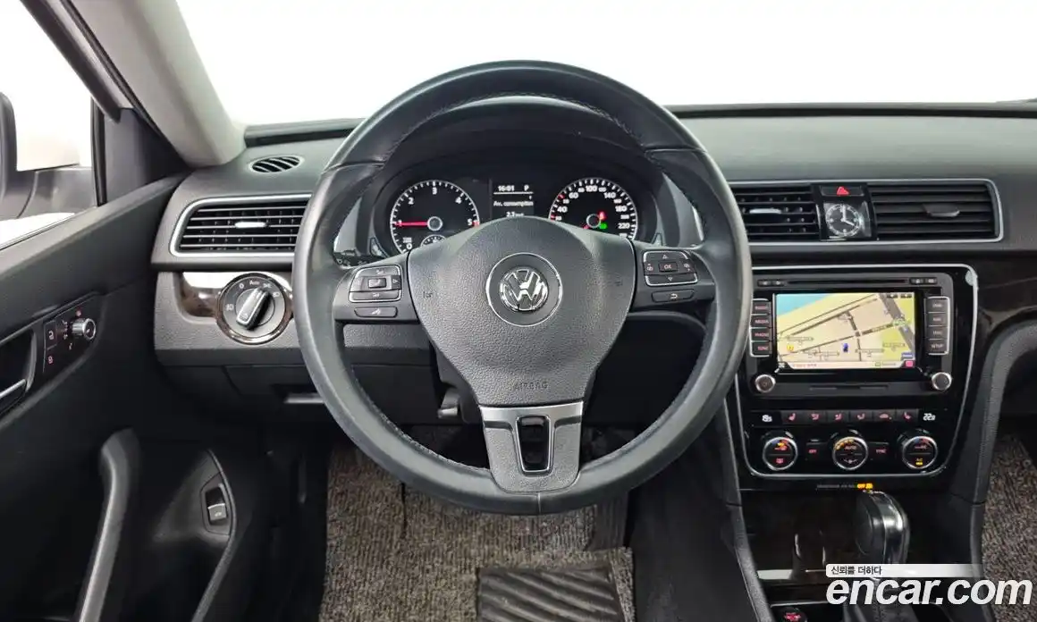 Volkswagen Passat 2014 2.0 Автомат в Москве № 168857, фото 12