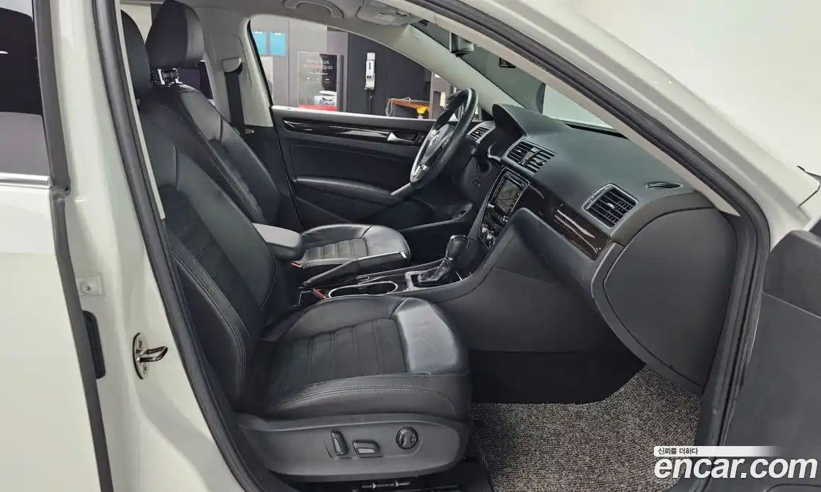 Volkswagen Passat 2014 2.0 Автомат в Москве № 168857, фото 18