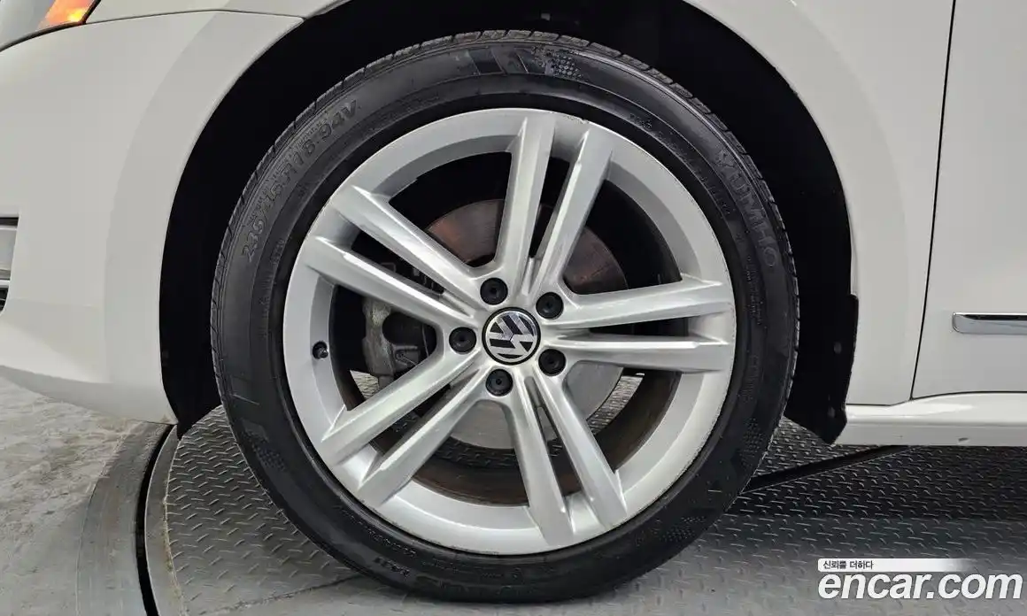 Volkswagen Passat 2014 2.0 Автомат в Москве № 168857, фото 20