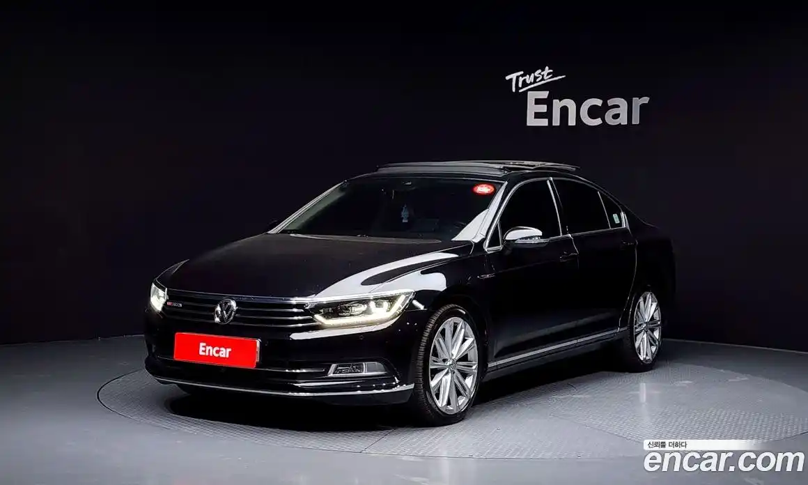 Volkswagen Passat 2018 2.0 Автомат в Москве № 168909, фото 1