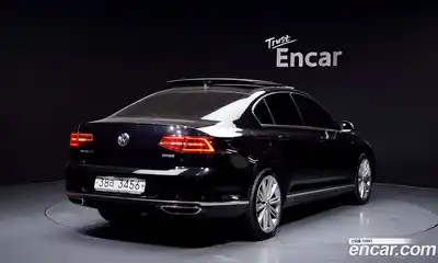 Volkswagen Passat 2018 2.0 Автомат в Москве № 168909, миниатюра 2