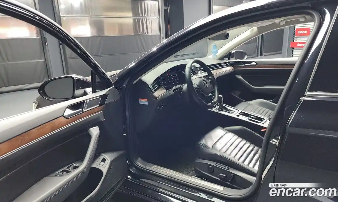 Volkswagen Passat 2018 2.0 Автомат в Москве № 168909, фото 10