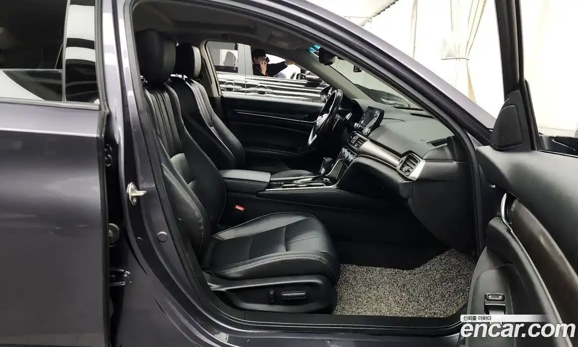 Honda Accord 2020 1.5 Автомат в Москве № 170543, фото 11