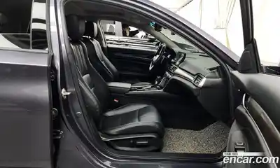 Honda Accord 2020 1.5 Автомат в Москве № 170543, миниатюра 11