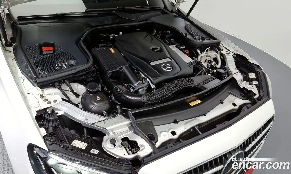 Mercedes-Benz E-Class 2021 2.0 Автомат в Москве № 194262, фото 16