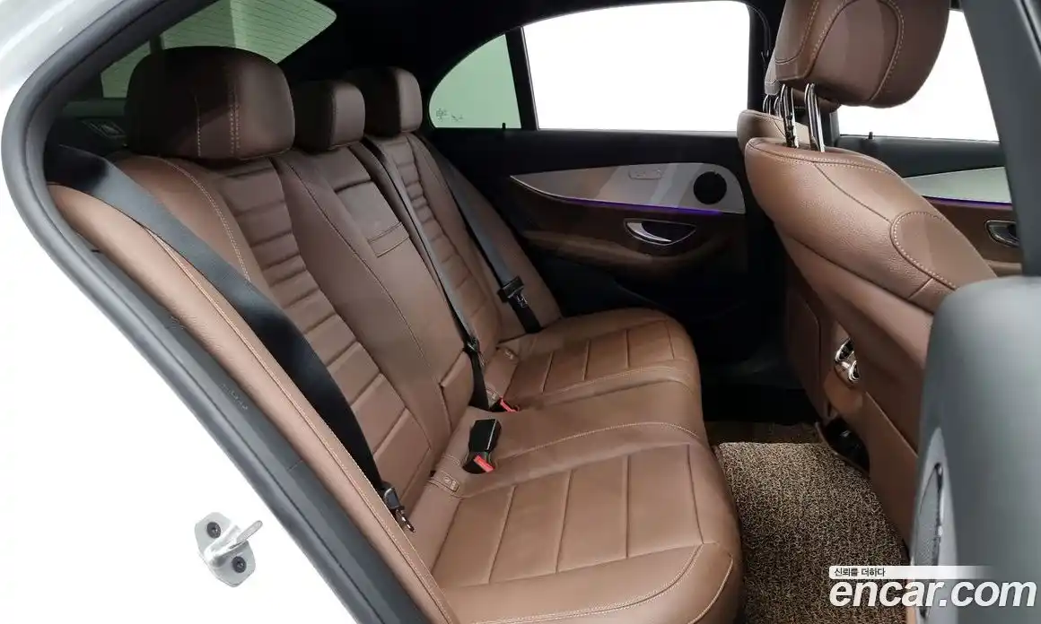 Mercedes-Benz E-Class 2021 2.0 Автомат в Москве № 194262, фото 10