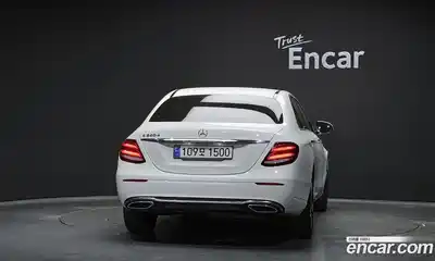 Mercedes-Benz E-Class 2019 1.9 Автомат в Москве № 194772, миниатюра 2