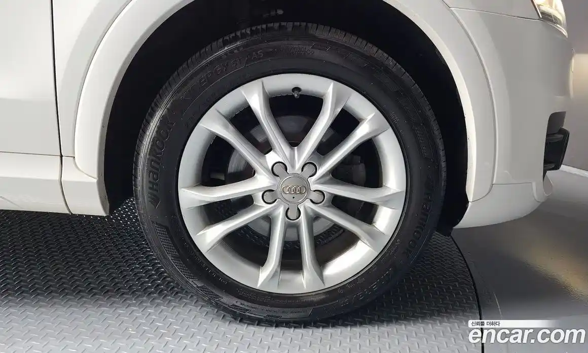 Audi Q3 2015 2.0 Автомат в Москве № 196396, фото 13