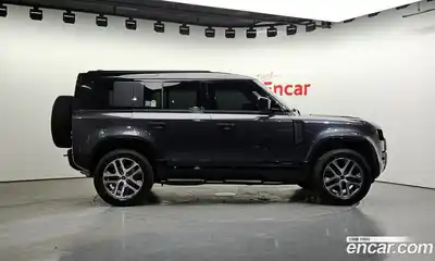 Land Rover Defender, 2025